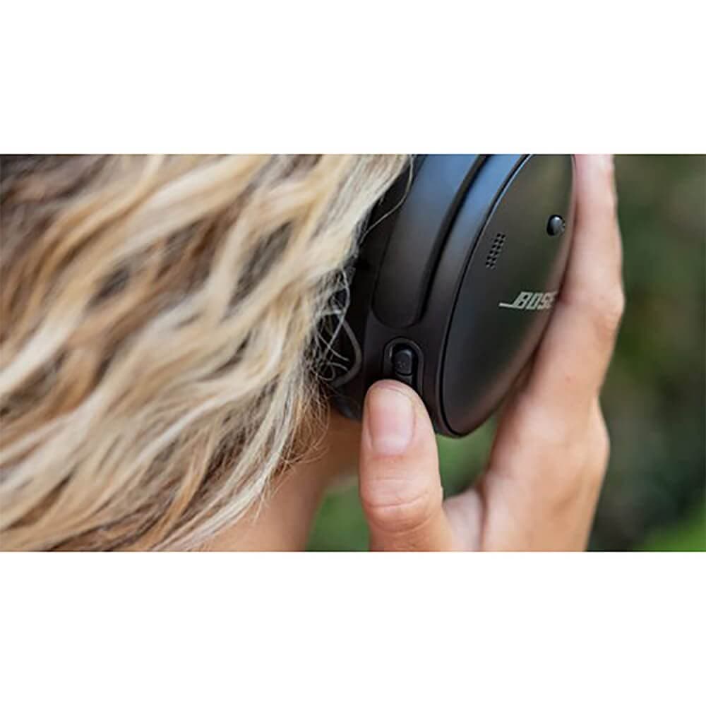 Bose QuietComfort 45 Bluetooth Wireless Noise Cancelling Headphones - Triple Black - Image 8