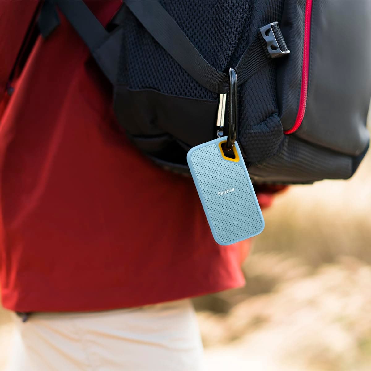 SANDISK 4TB Extreme Portable SSD - Up to 1050MB/s, USB-C, USB 3.2 Gen 2, IP65 Water and dust Resistance, Updated Firmware, Sky Blue - External Solid State Drive - SDSSDE61-4T00-G25B - Image 2